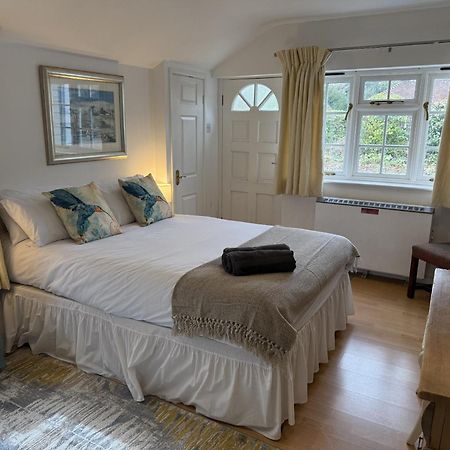 Private Entry Guesthouse Hideaway Hordle ภายนอก รูปภาพ