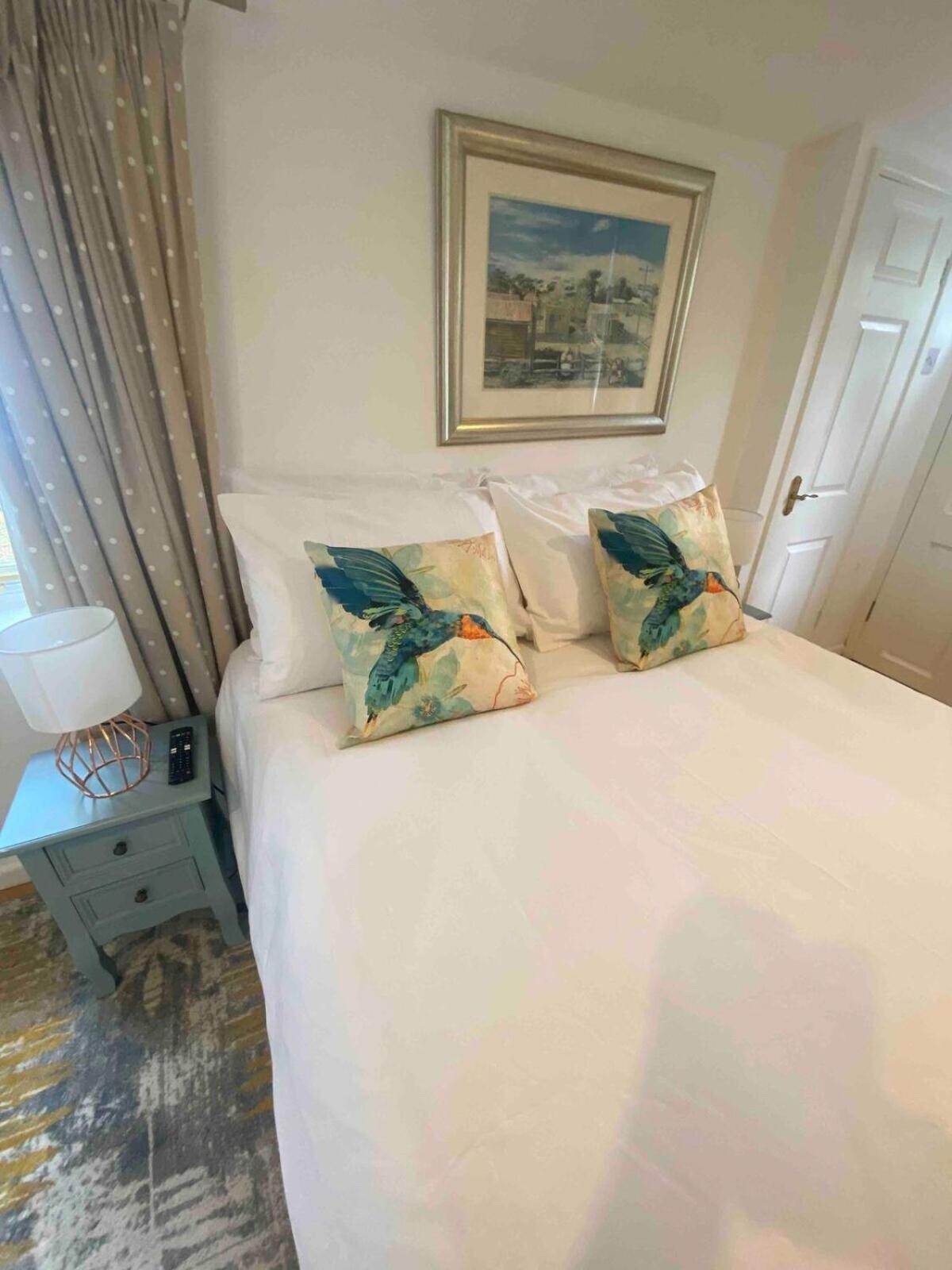 Private Entry Guesthouse Hideaway Hordle ภายนอก รูปภาพ