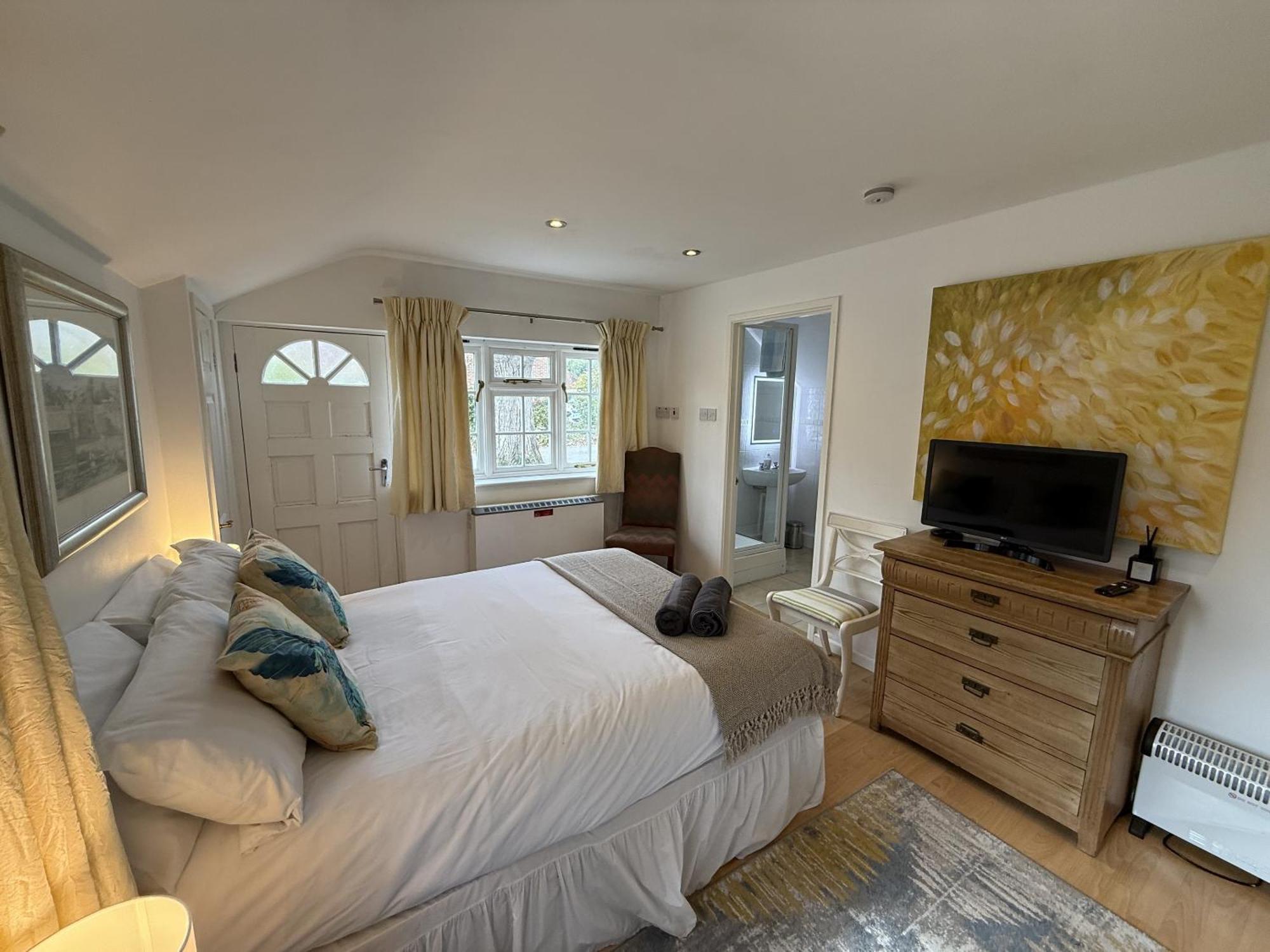 Private Entry Guesthouse Hideaway Hordle ภายนอก รูปภาพ