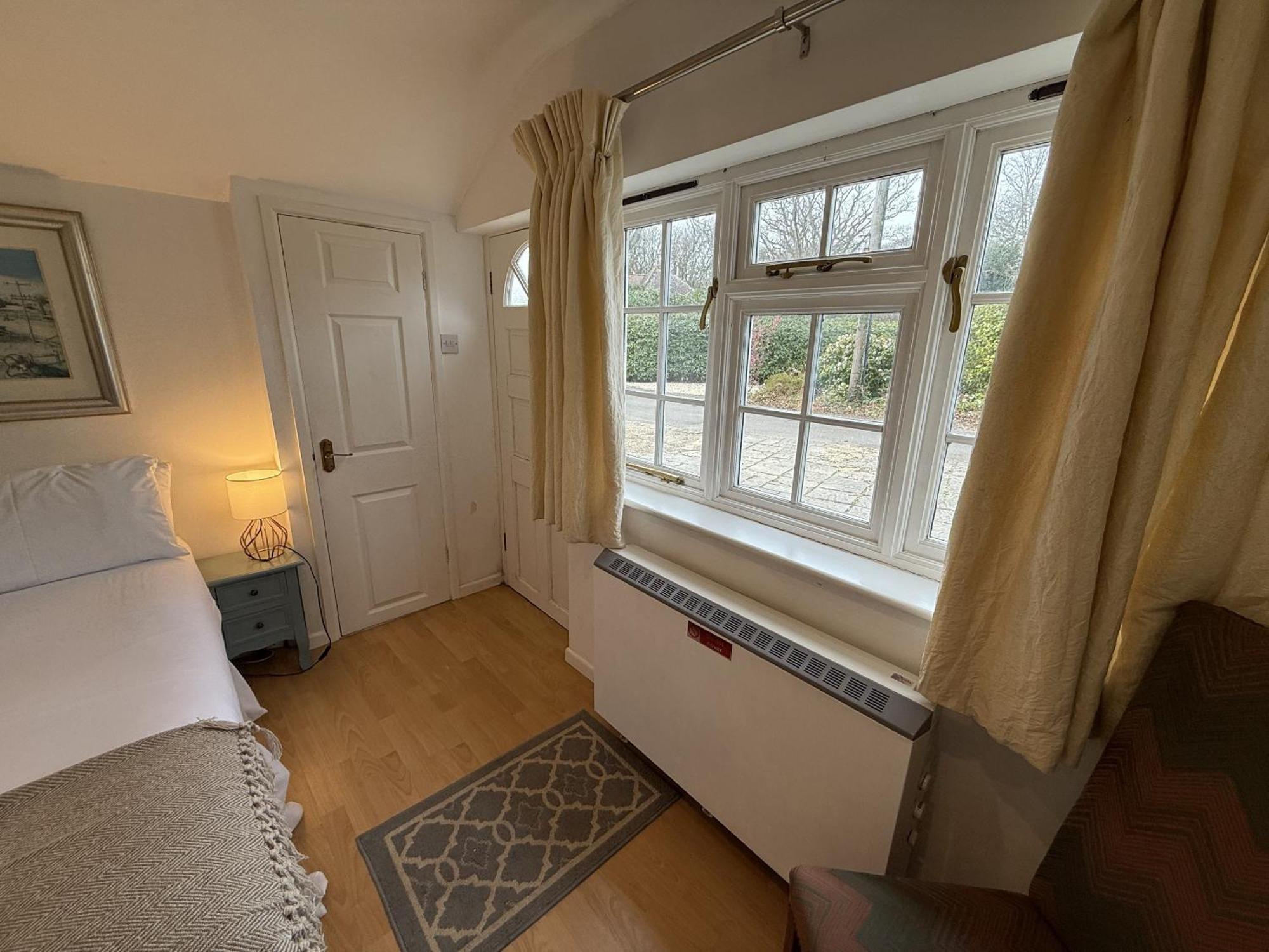 Private Entry Guesthouse Hideaway Hordle ภายนอก รูปภาพ
